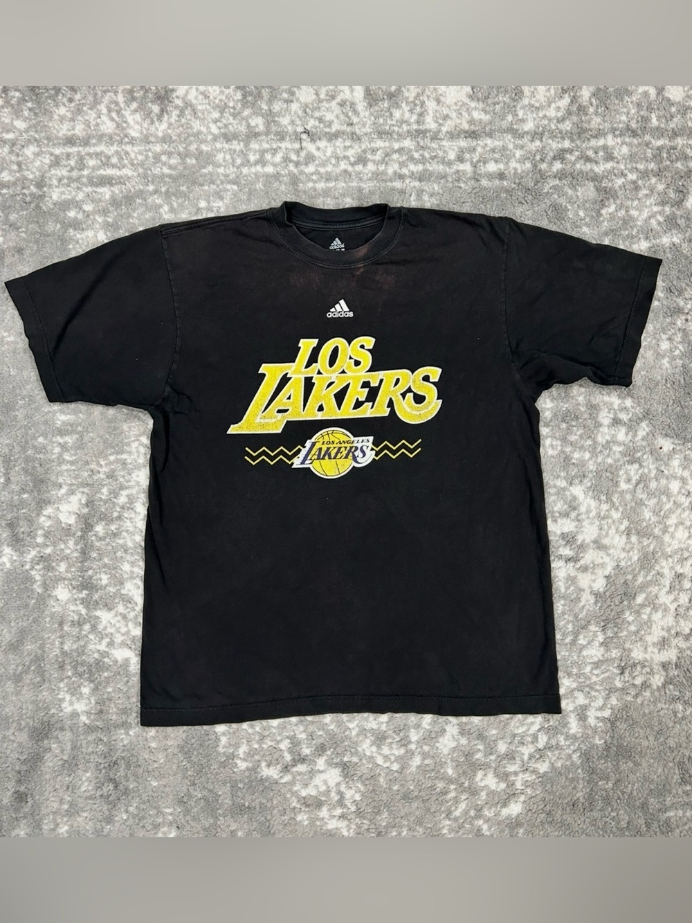 Adidas Los Angeles Lakers Graphic Tee | NBA Basketball Y2K Streetwear Black T-Sh